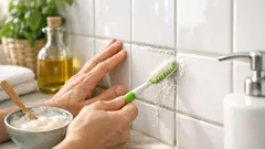 Acqua ossigenata e bicarbonato: come usarli davvero per pulire casa senza danni